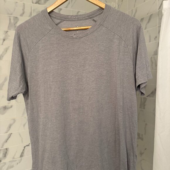 Alo Medium Grey Workout Shirt - Medium - Picture 1 of 3
